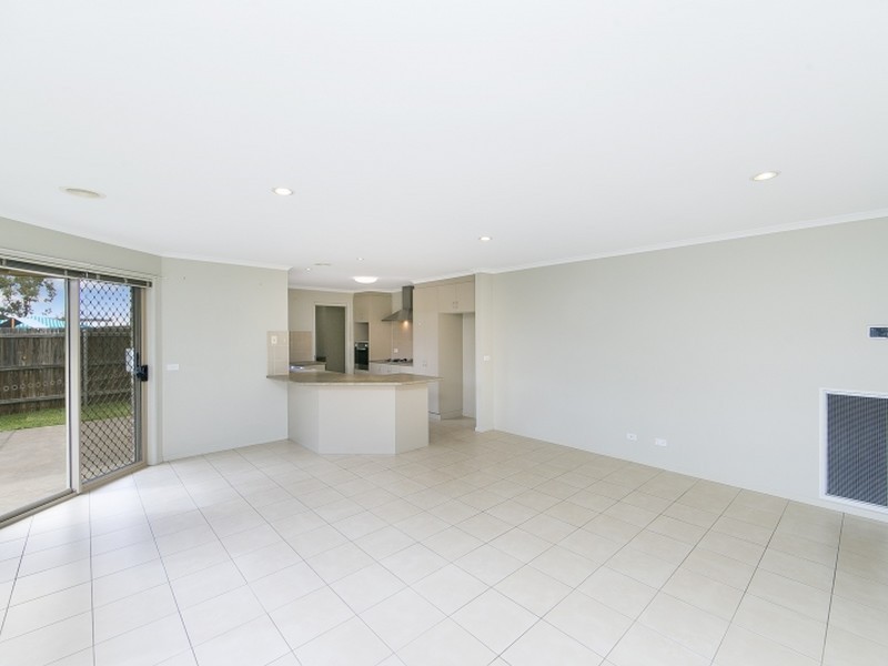 10/43-47 Hutchison Circuit, Queanbeyan NSW 2620