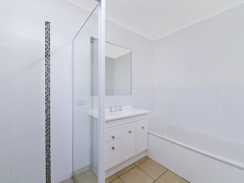 10/43-47 Hutchison Circuit, Queanbeyan NSW 2620