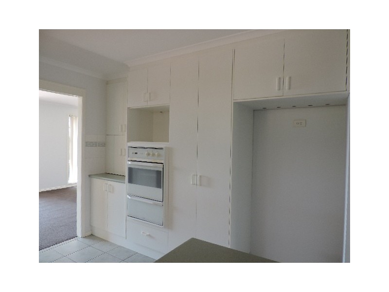 6 Wyena Court, Jerrabomberra NSW 2619