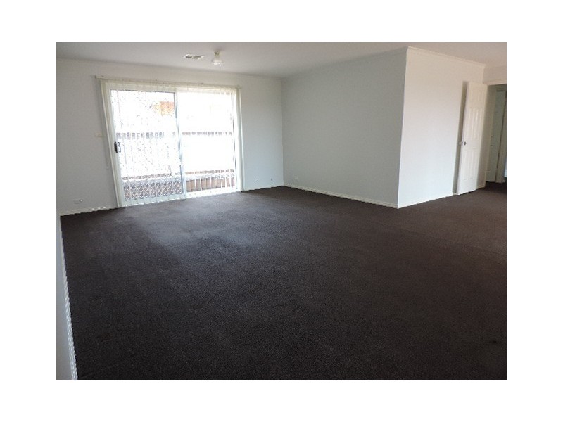 6 Wyena Court, Jerrabomberra NSW 2619