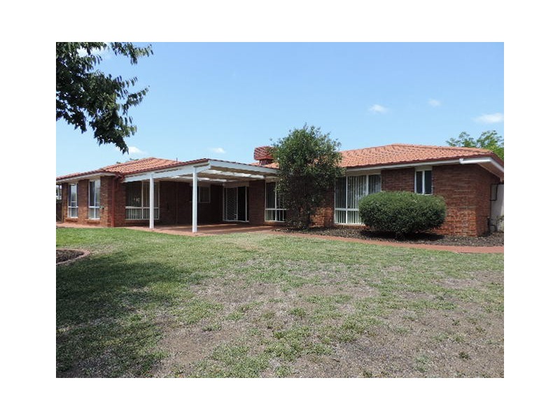 6 Wyena Court, Jerrabomberra NSW 2619