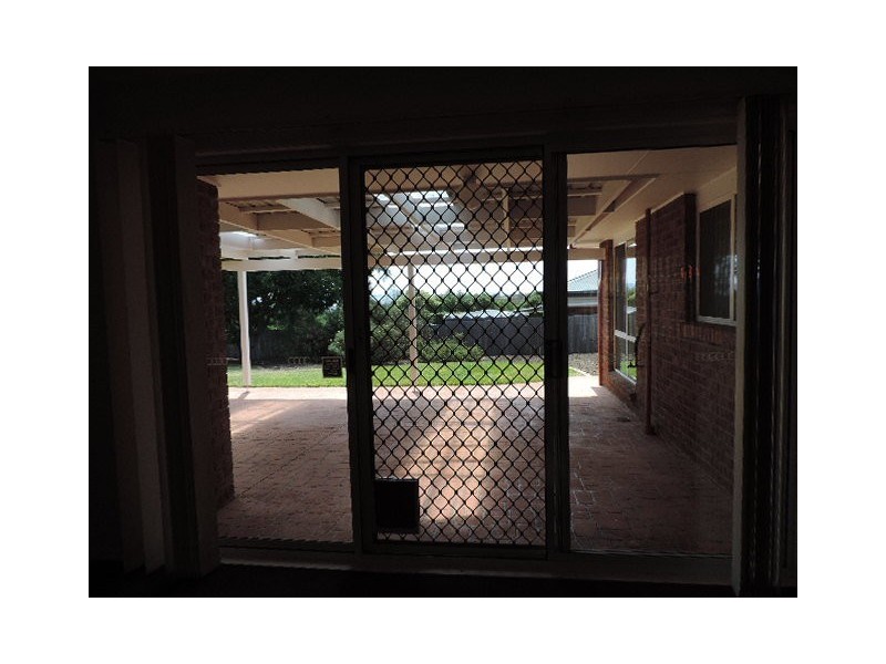 6 Wyena Court, Jerrabomberra NSW 2619