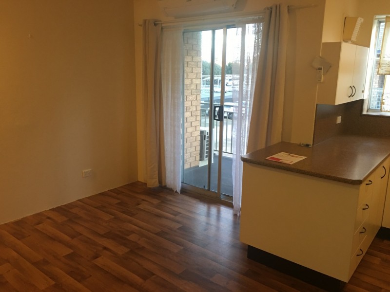 4/17 Carinya Street, Queanbeyan NSW 2620