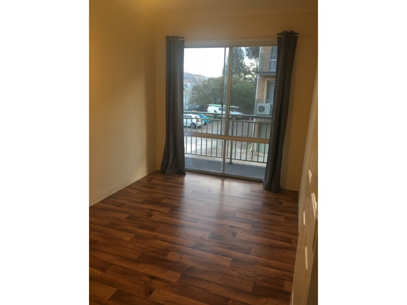 4/17 Carinya Street, Queanbeyan NSW 2620