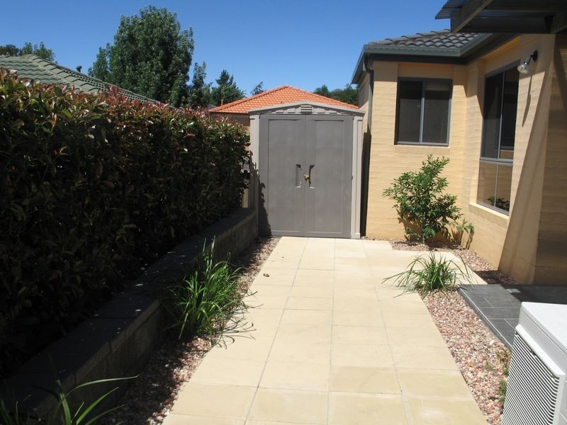 1/24 HELLMUND STREET, Queanbeyan NSW 2620