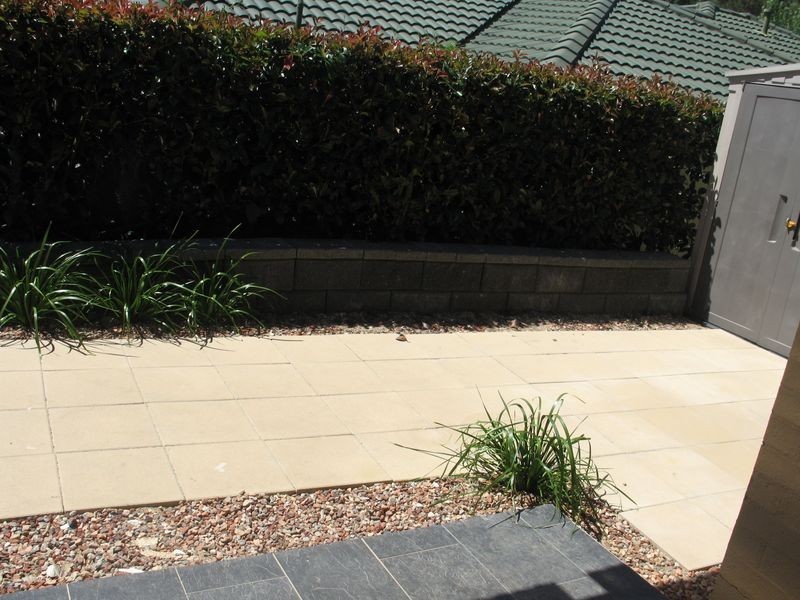 1/24 HELLMUND STREET, Queanbeyan NSW 2620