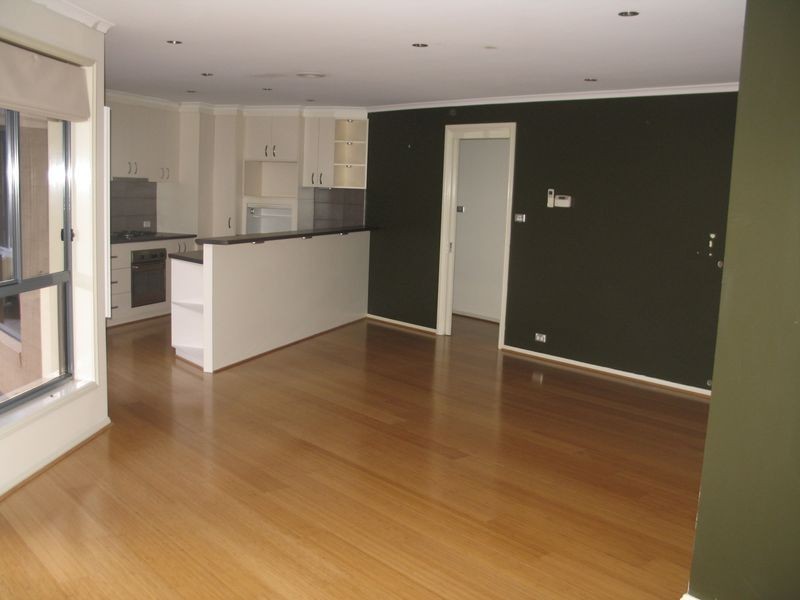 1/24 HELLMUND STREET, Queanbeyan NSW 2620