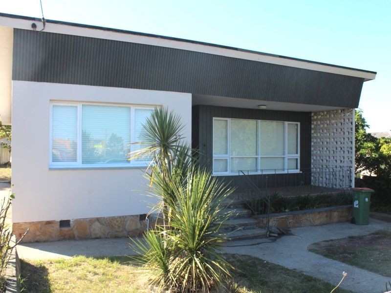 32 Mulloon Street, Queanbeyan NSW 2620