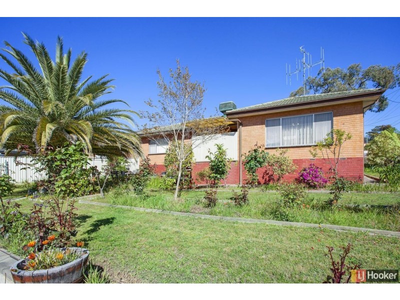 4 Adams Street, Queanbeyan NSW 2620