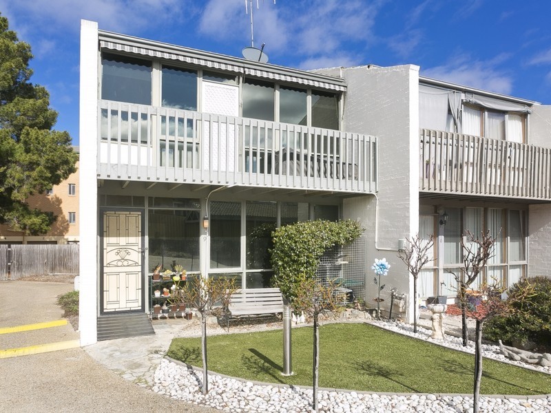 9/11 Campbell Street, Queanbeyan NSW 2620