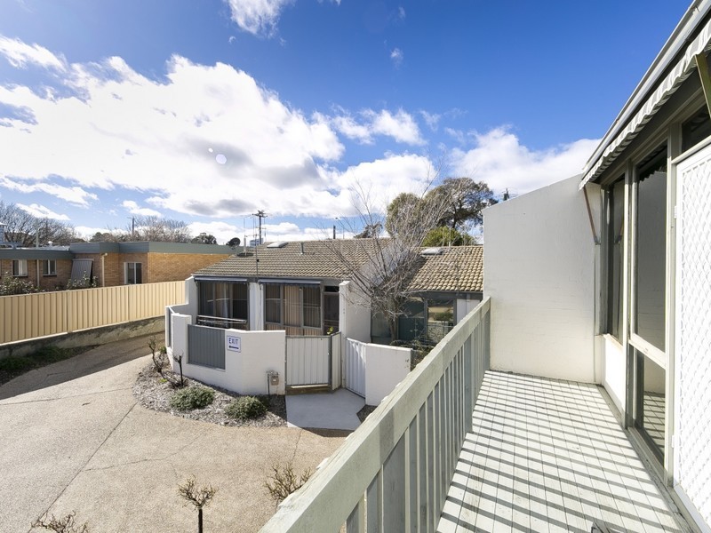 9/11 Campbell Street, Queanbeyan NSW 2620