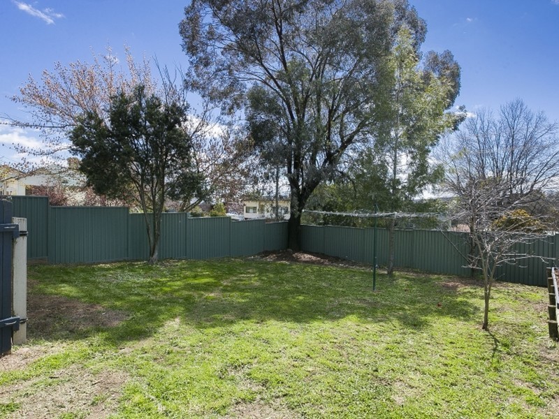 4 Railway Avenue, Queanbeyan NSW 2620