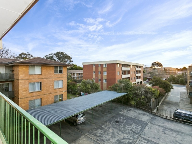 18/15 Crest Road, Queanbeyan NSW 2620