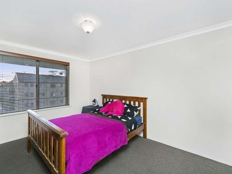 18/15 Crest Road, Queanbeyan NSW 2620