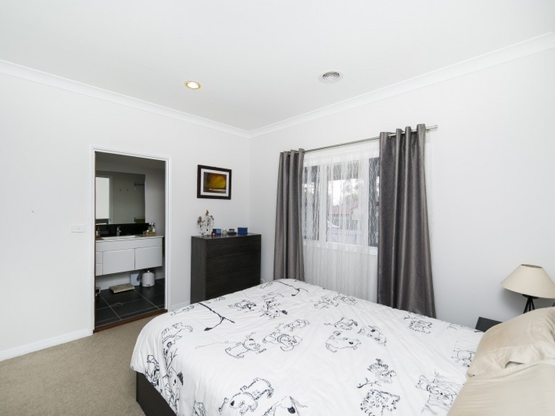 7 Kathleen Street, Queanbeyan NSW 2620