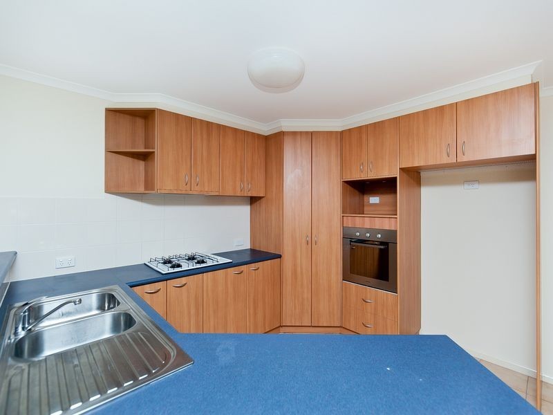 5 Magnolia Close, Jerrabomberra NSW 2619