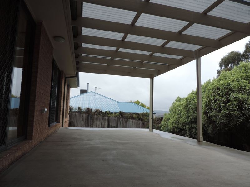 5 Magnolia Close, Jerrabomberra NSW 2619