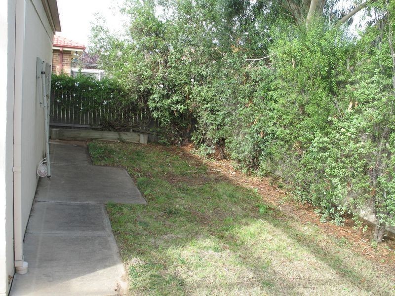 27 Thomas Royal Gardens, Queanbeyan NSW 2620