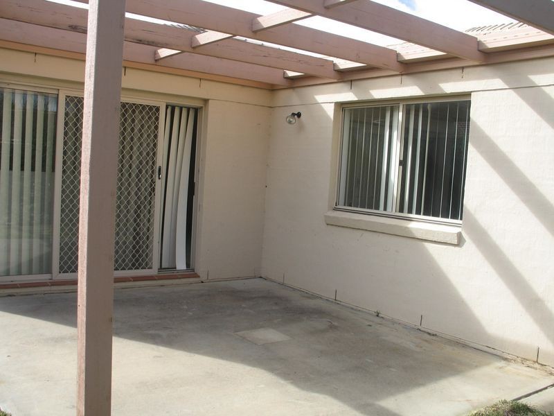 27 Thomas Royal Gardens, Queanbeyan NSW 2620