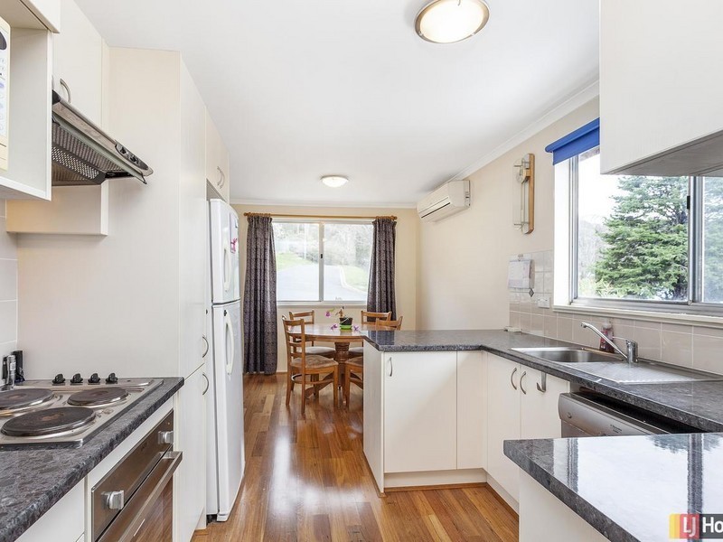 27 Elizabeth Crescent, Queanbeyan NSW 2620