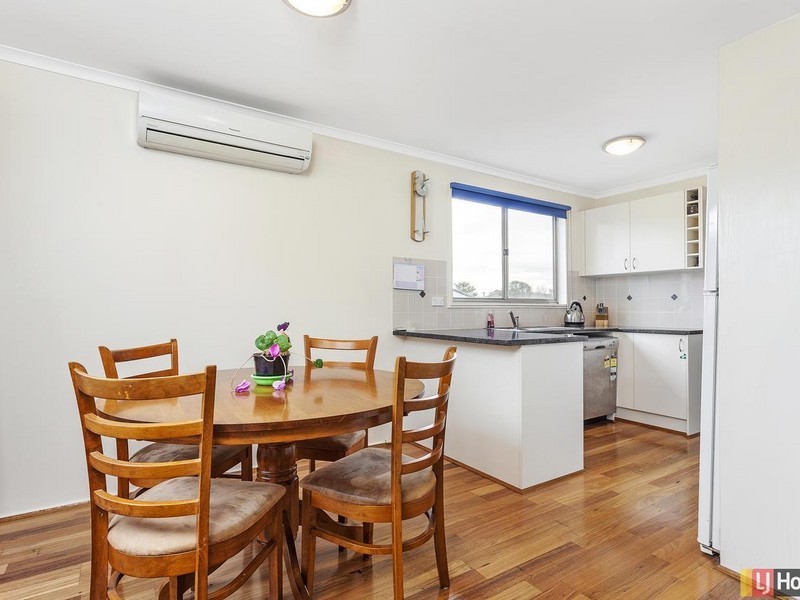 27 Elizabeth Crescent, Queanbeyan NSW 2620