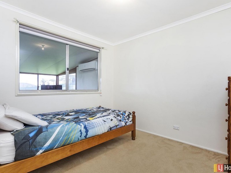 27 Elizabeth Crescent, Queanbeyan NSW 2620