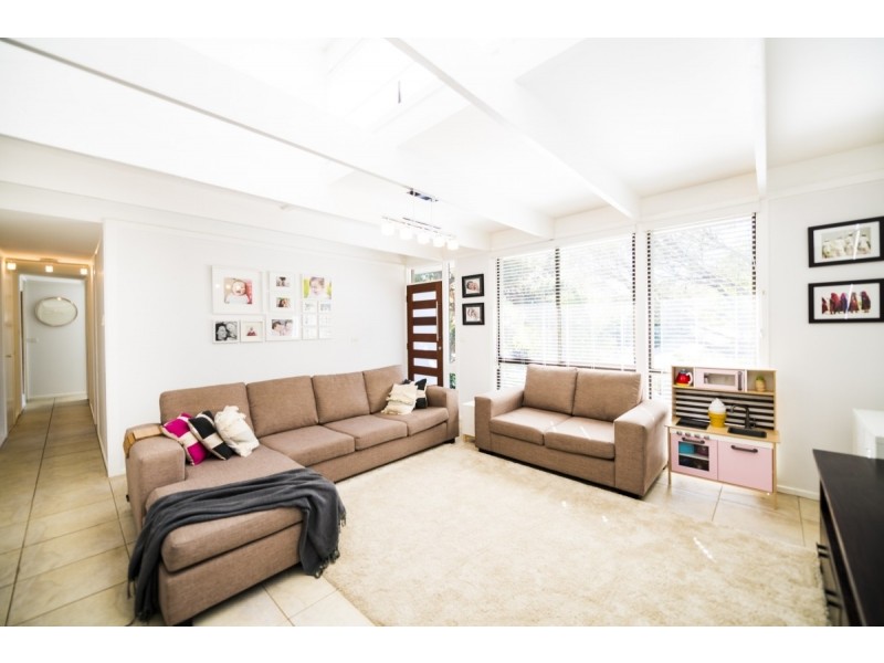 11 Doyle Place, Queanbeyan NSW 2620
