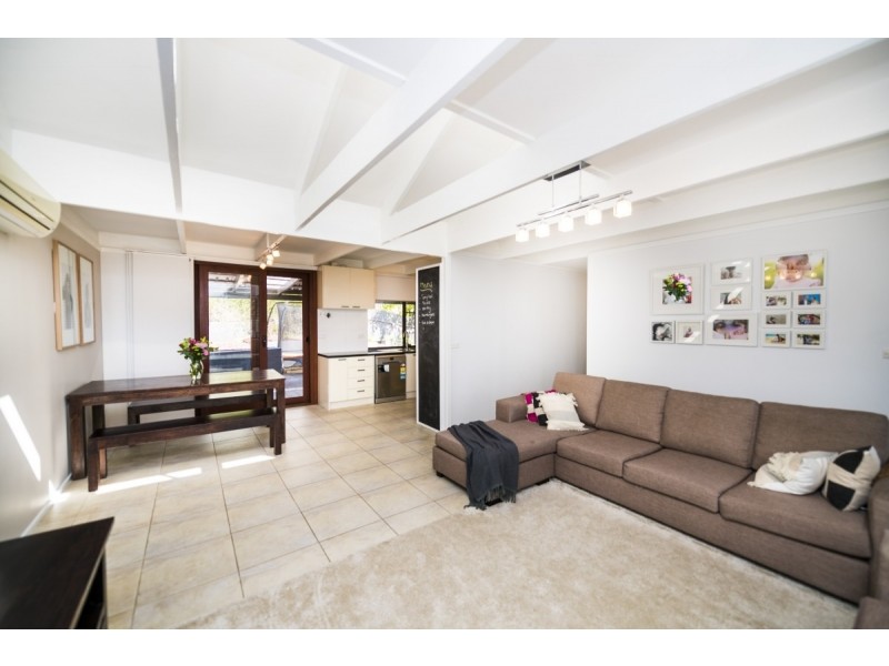 11 Doyle Place, Queanbeyan NSW 2620