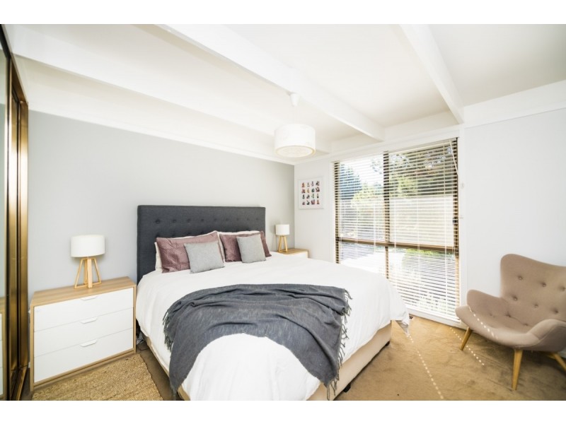 11 Doyle Place, Queanbeyan NSW 2620