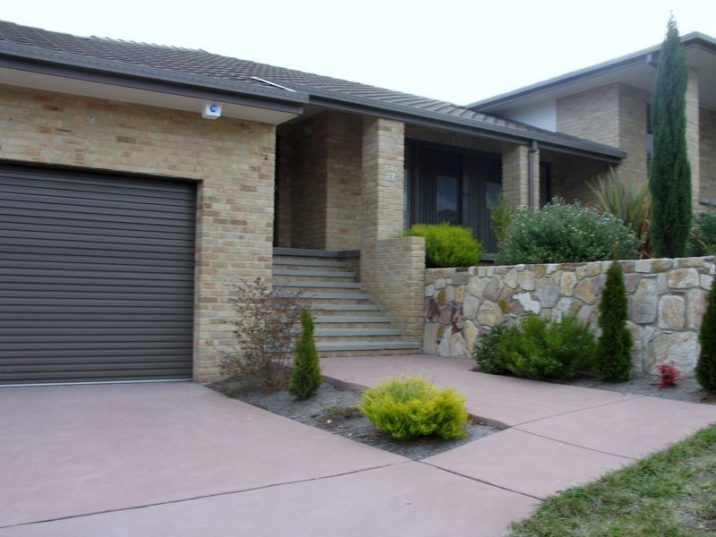 27 Balcombe Street, Jerrabomberra NSW 2619