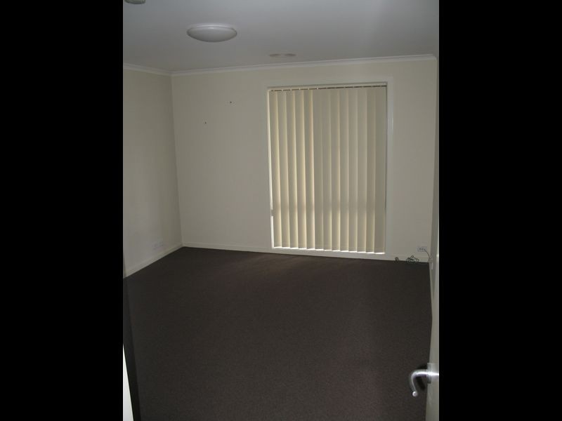 27 Balcombe Street, Jerrabomberra NSW 2619