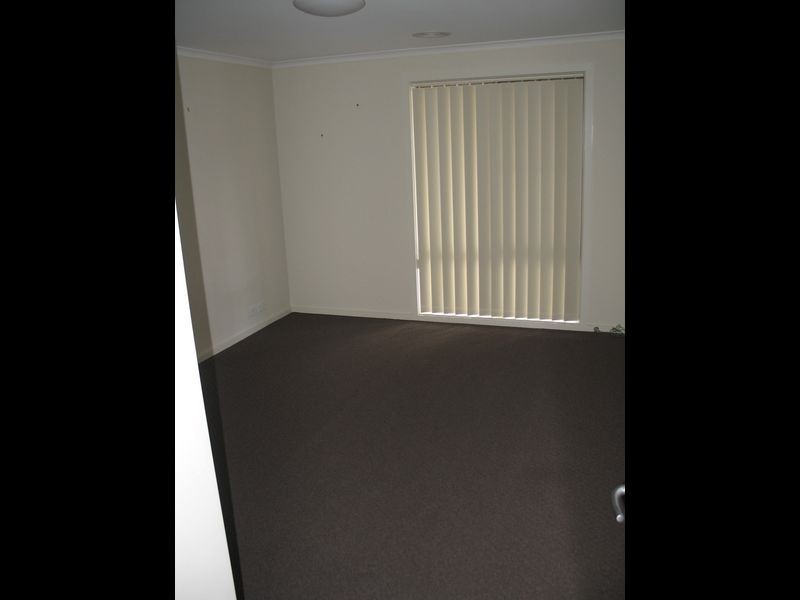 27 Balcombe Street, Jerrabomberra NSW 2619