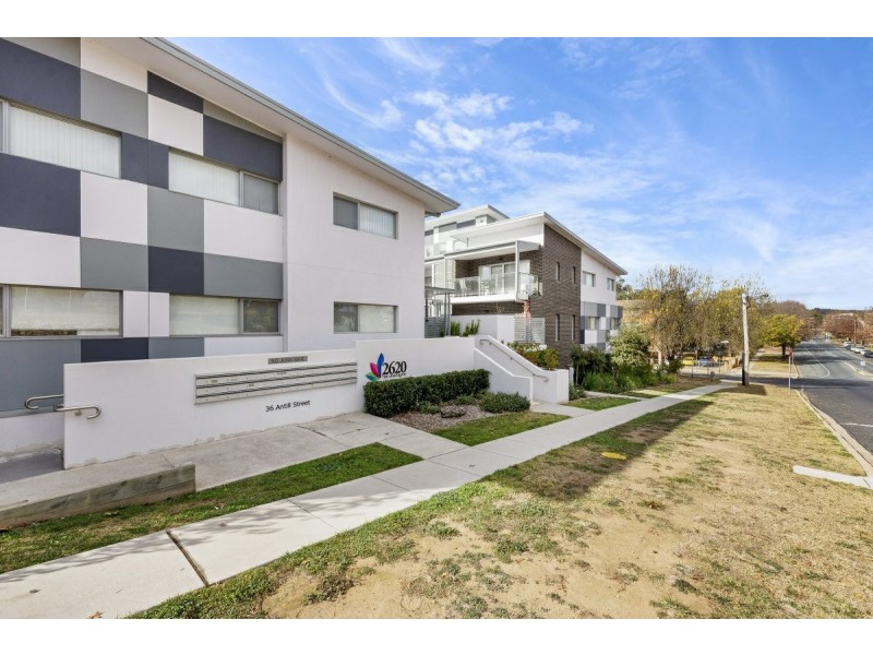 3/36 Antill Street, Queanbeyan NSW 2620