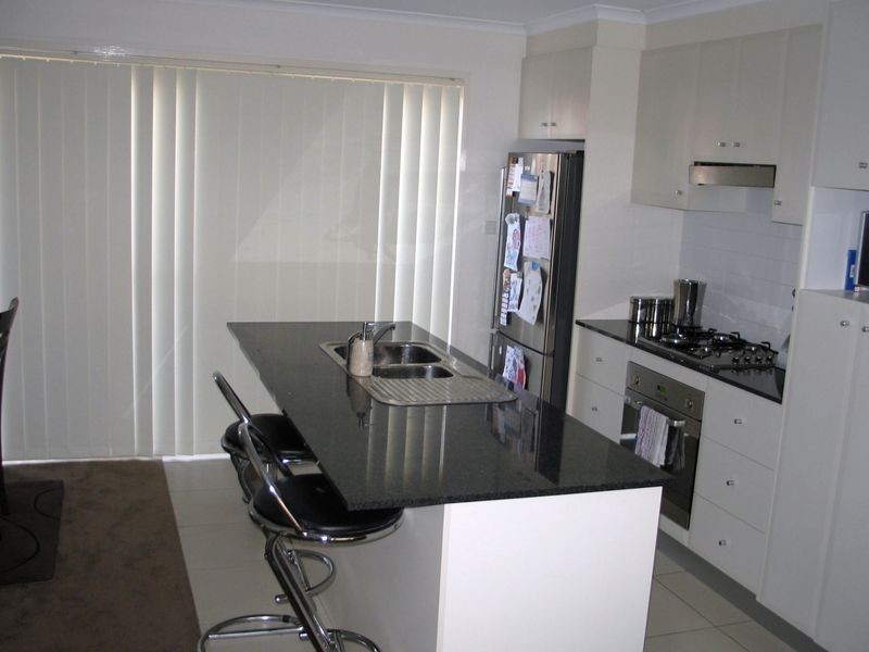 2/7-9 Blackall Avenue, Queanbeyan NSW 2620