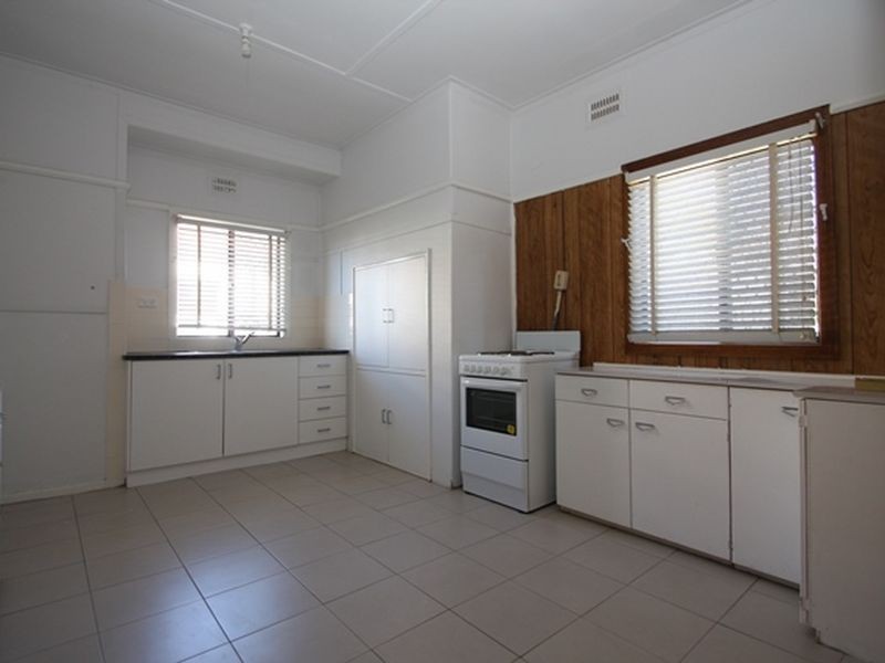 23 The Crescent, Queanbeyan NSW 2620