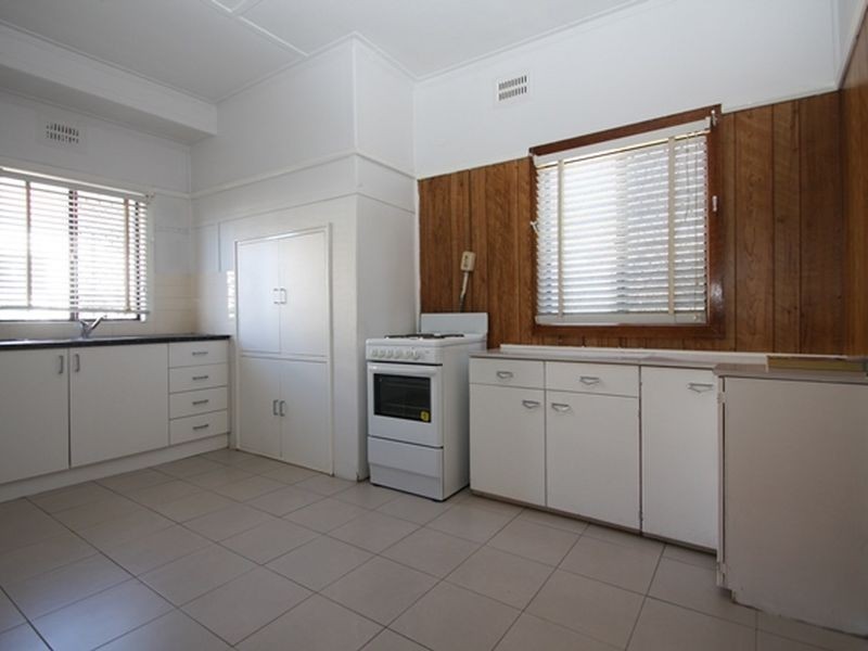 23 The Crescent, Queanbeyan NSW 2620