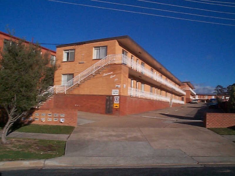 1/124 Henderson Road, Queanbeyan NSW 2620