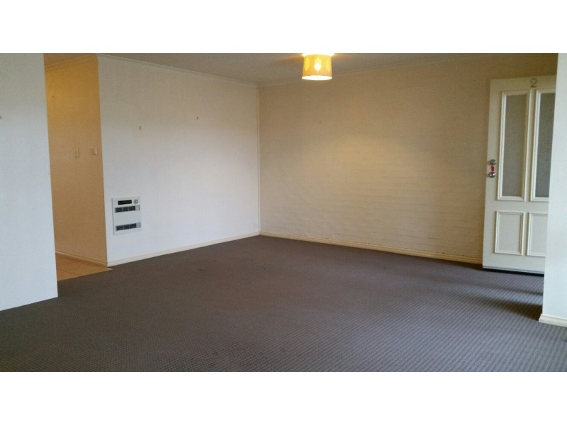 2/94-96 Collett Street, Queanbeyan NSW 2620
