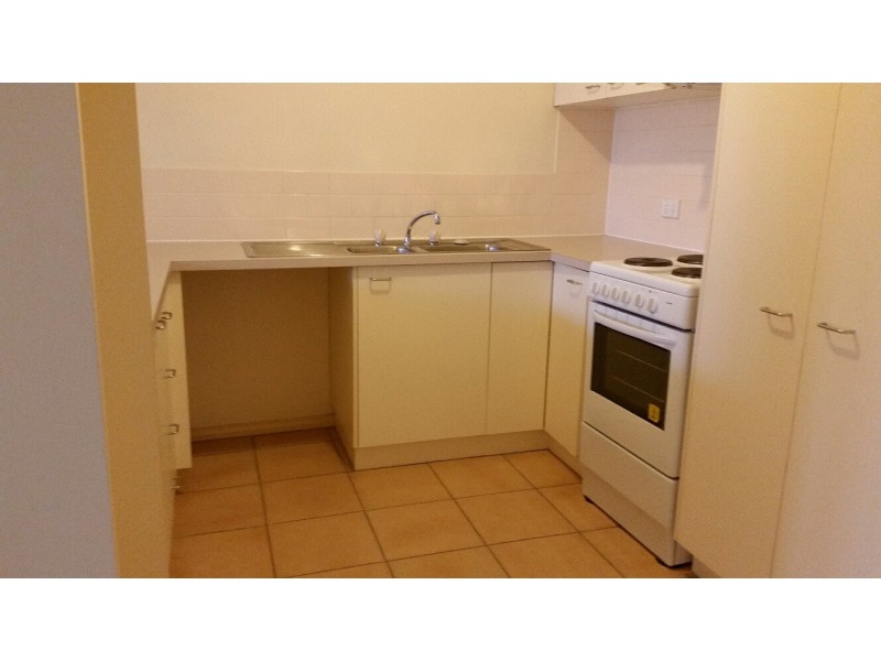 2/94-96 Collett Street, Queanbeyan NSW 2620