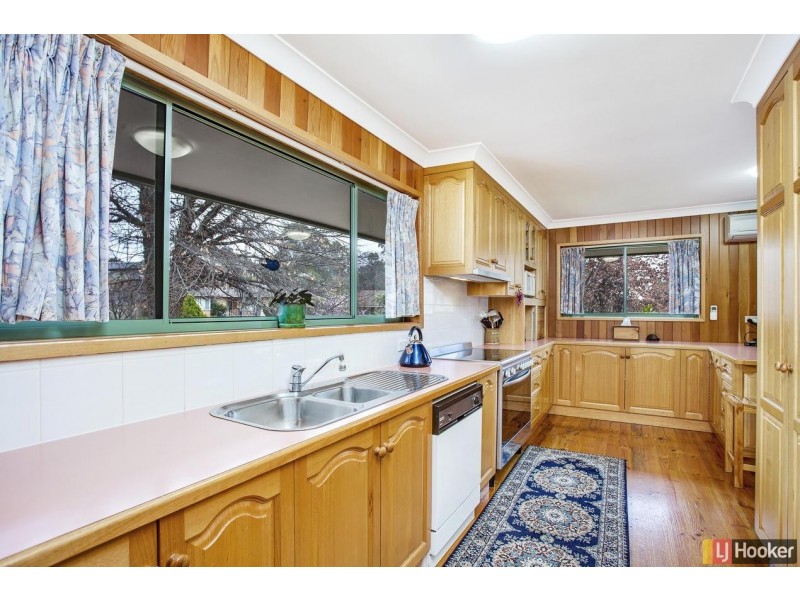 2 Breden Place, Queanbeyan NSW 2620