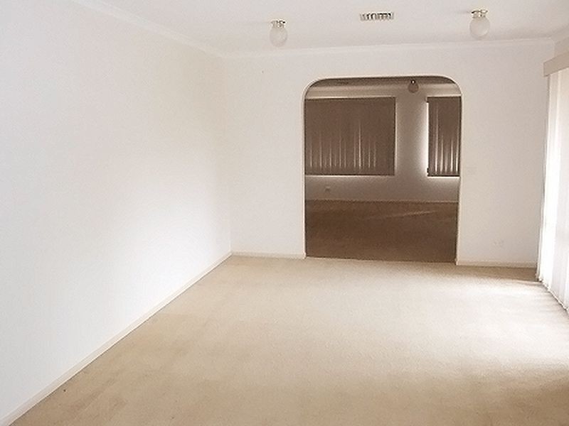 31 Franklin Court, Jerrabomberra NSW 2619