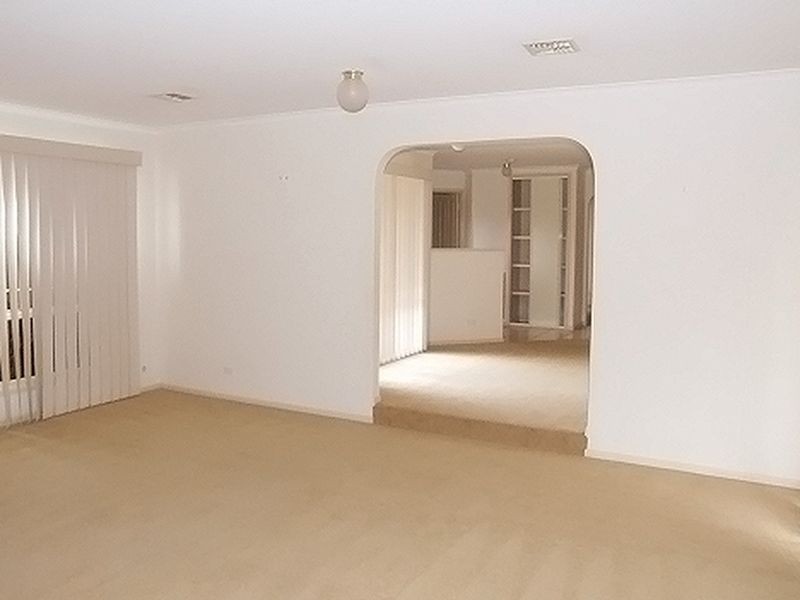 31 Franklin Court, Jerrabomberra NSW 2619