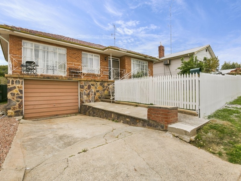 24 Sunnybar Parade, Queanbeyan NSW 2620