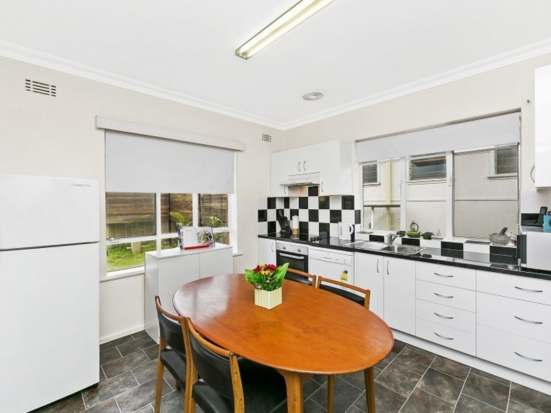 24 Sunnybar Parade, Queanbeyan NSW 2620