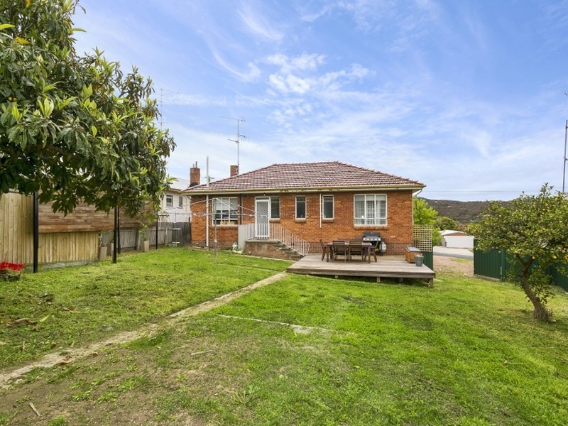 24 Sunnybar Parade, Queanbeyan NSW 2620