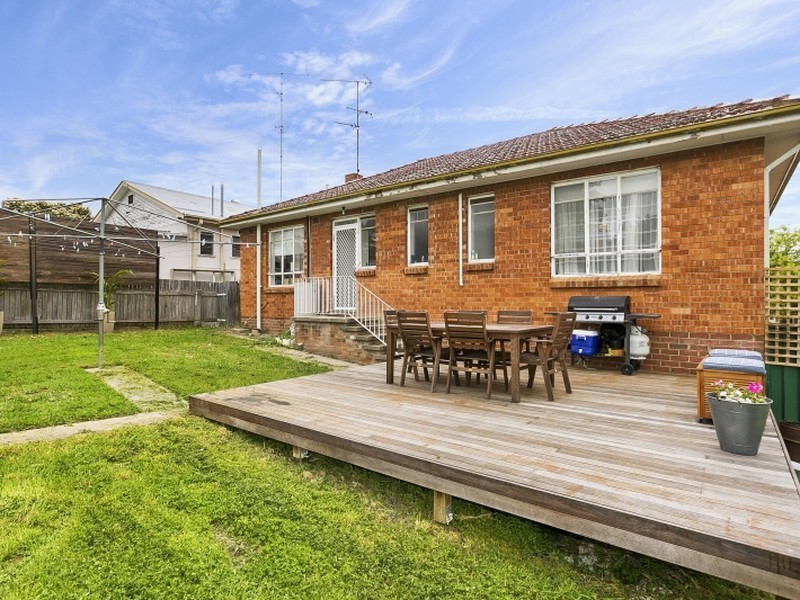 24 Sunnybar Parade, Queanbeyan NSW 2620