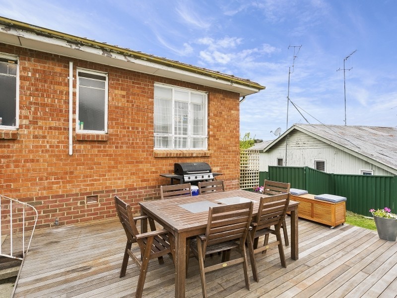 24 Sunnybar Parade, Queanbeyan NSW 2620