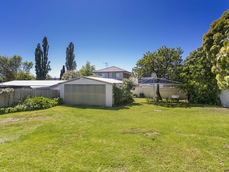 22 McIntosh Street, Queanbeyan NSW 2620