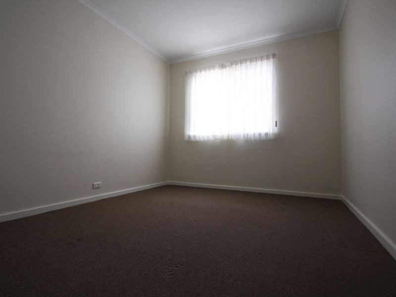 4/13-15 Mowatt Street, Queanbeyan NSW 2620