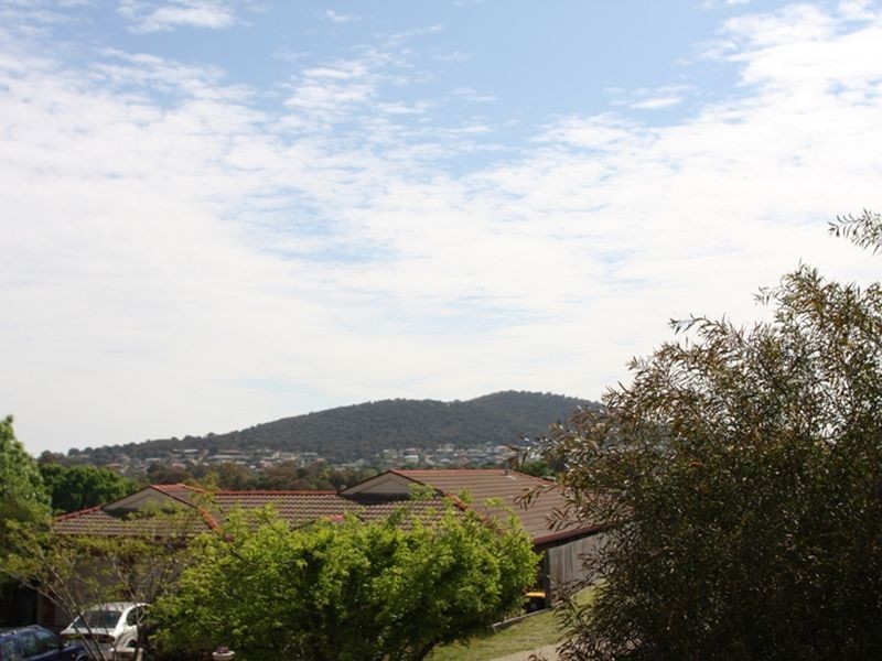 10 English Grove, Jerrabomberra NSW 2619